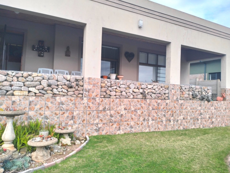 3 Bedroom Property for Sale in Reebok Western Cape